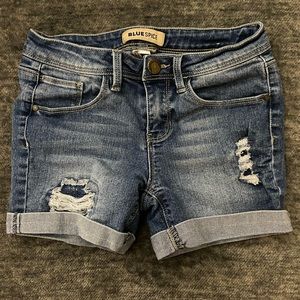 Girls (Juniors)  Light blue Jean shorts (Size 1)